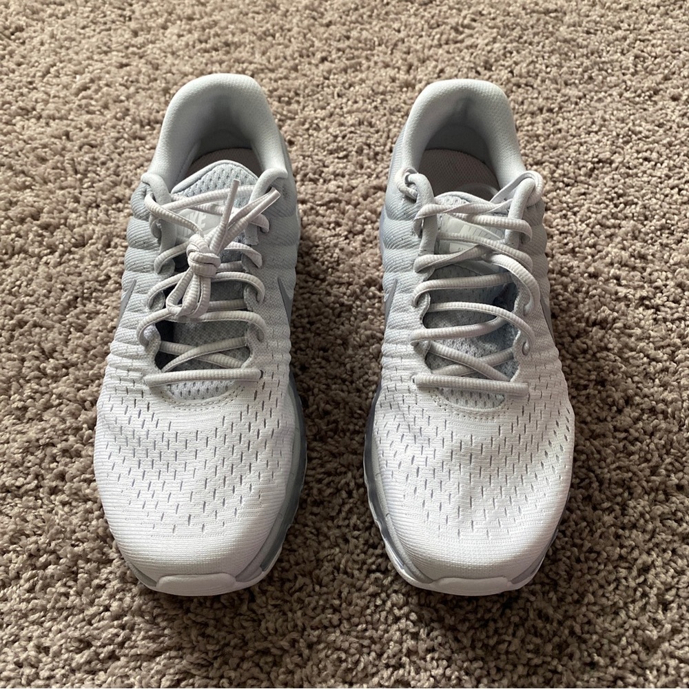 Nike Air Max 2017 Pure Platinum White Wolf Grey Women's Sizes 9 NEW 849560-009
